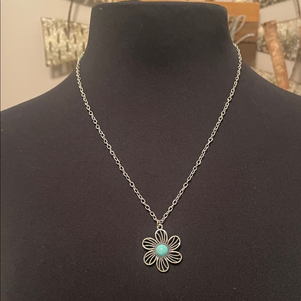 Silver Flower Pendant Necklace with Turquoise Accent